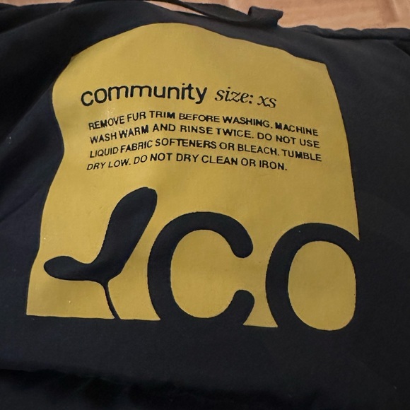 Black bomber jacket - Picture 3 of 3